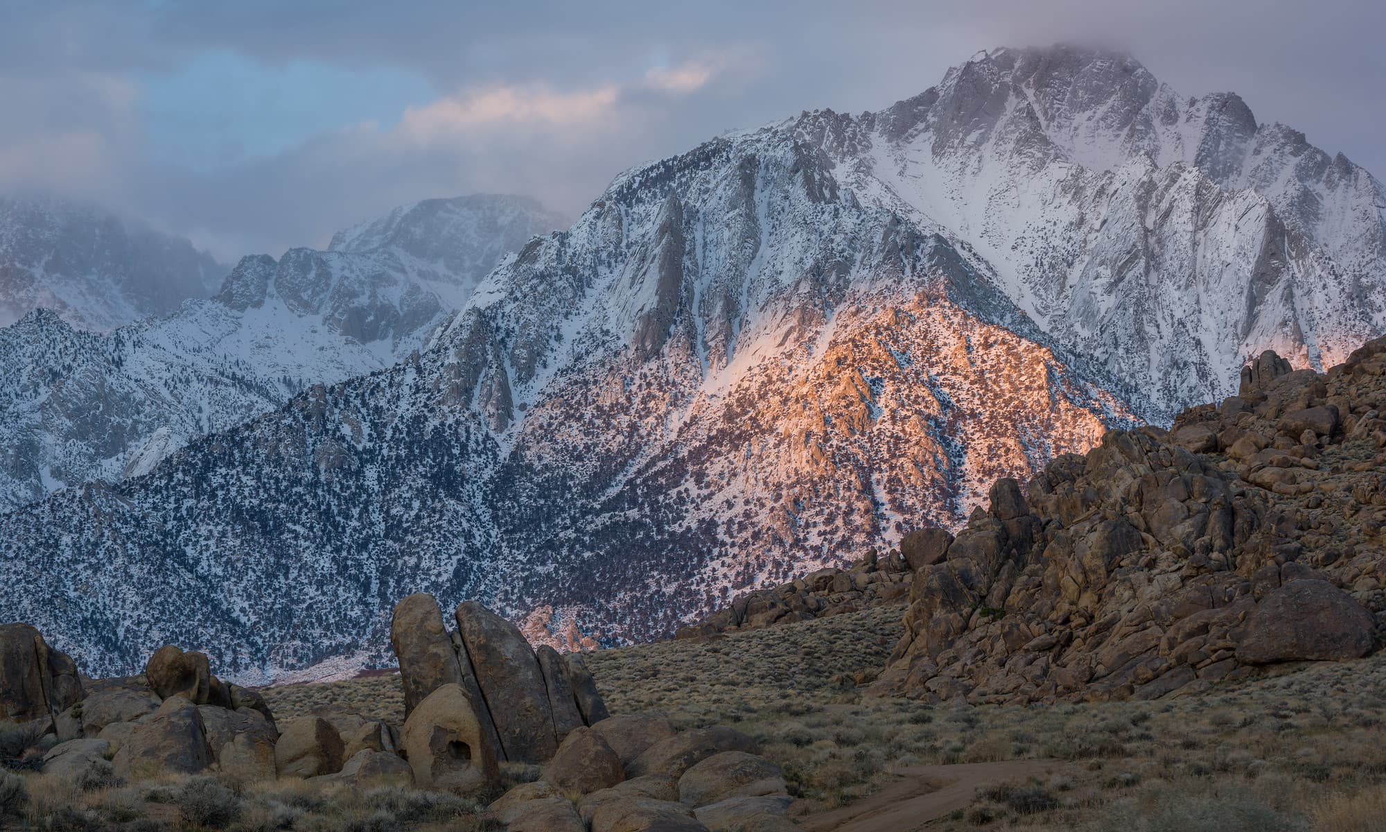 Morning in the Alabama Hills